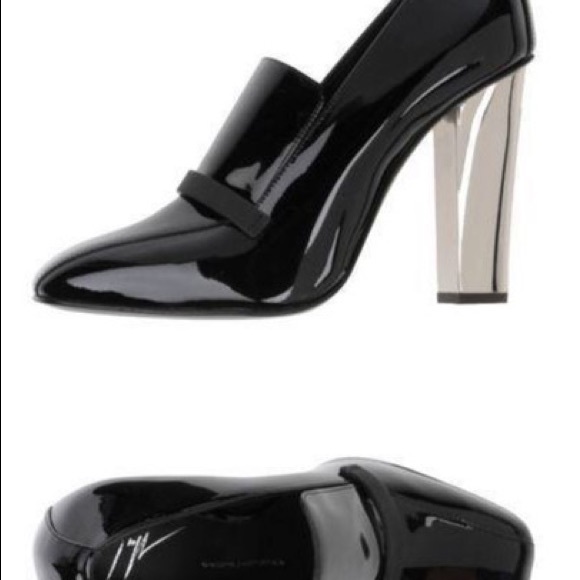 Giuseppe Zanotti
Patent Leather Loafers - - Picture 3 of 4